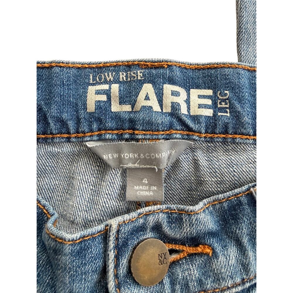 vintage y2k new york & company low rise flare jeans flap pocket medium wash 4 - Picture 3 of 4